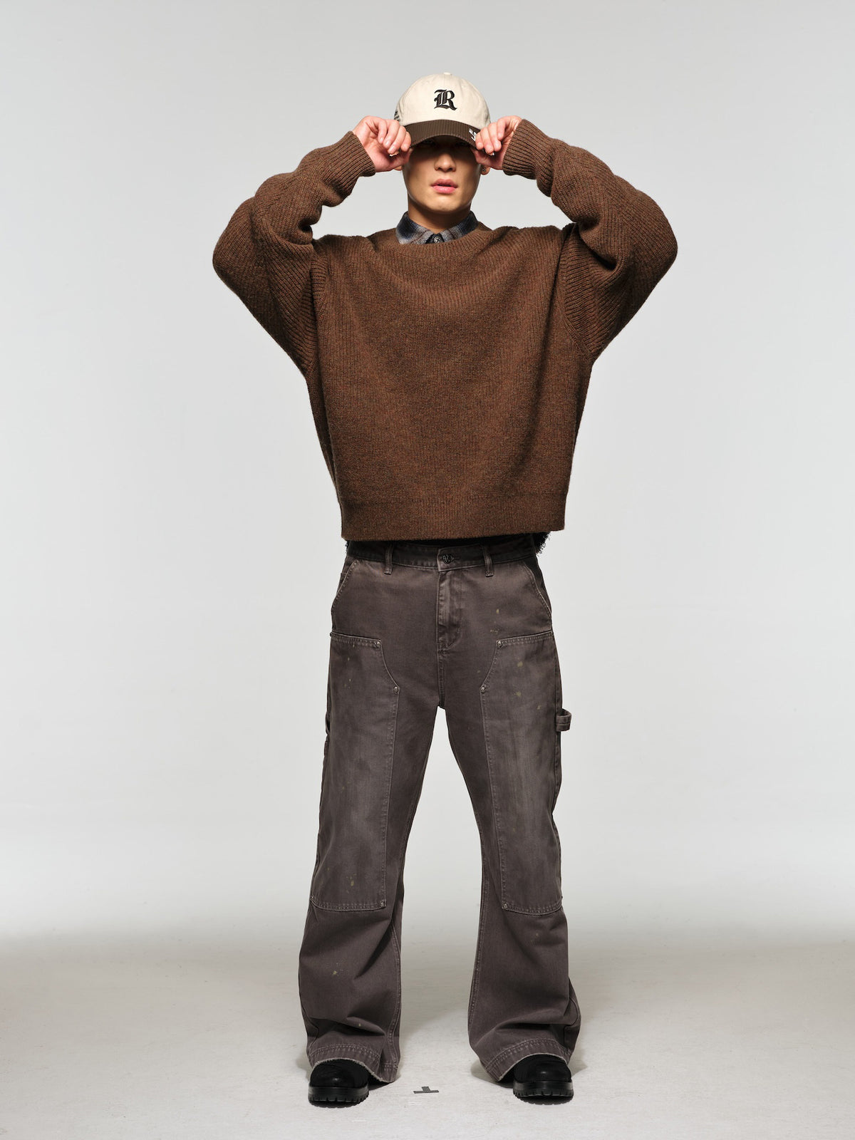 100% Shetland Wool Embroidered Round-Neck Sweater