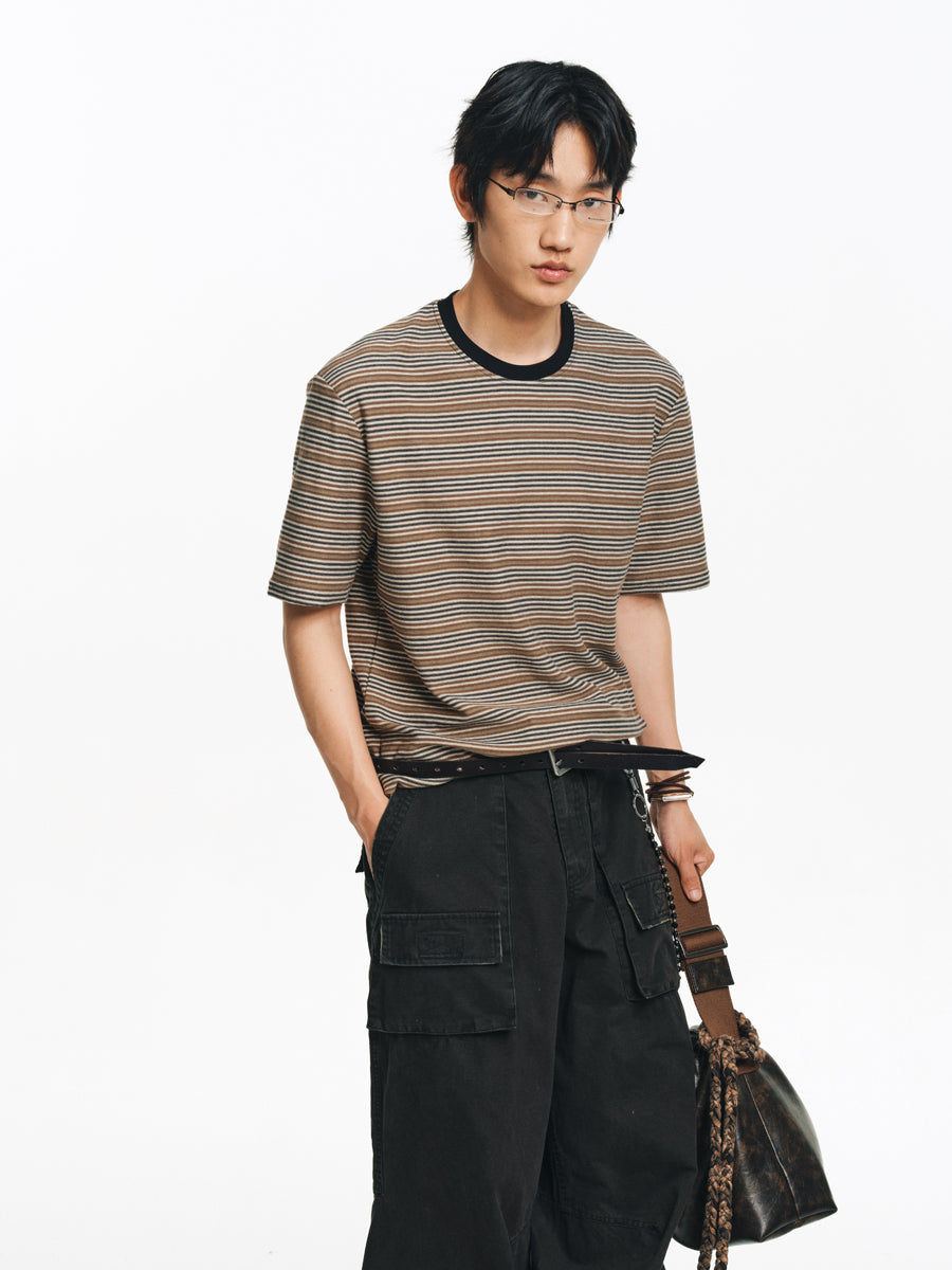 Contrast color T-shirt