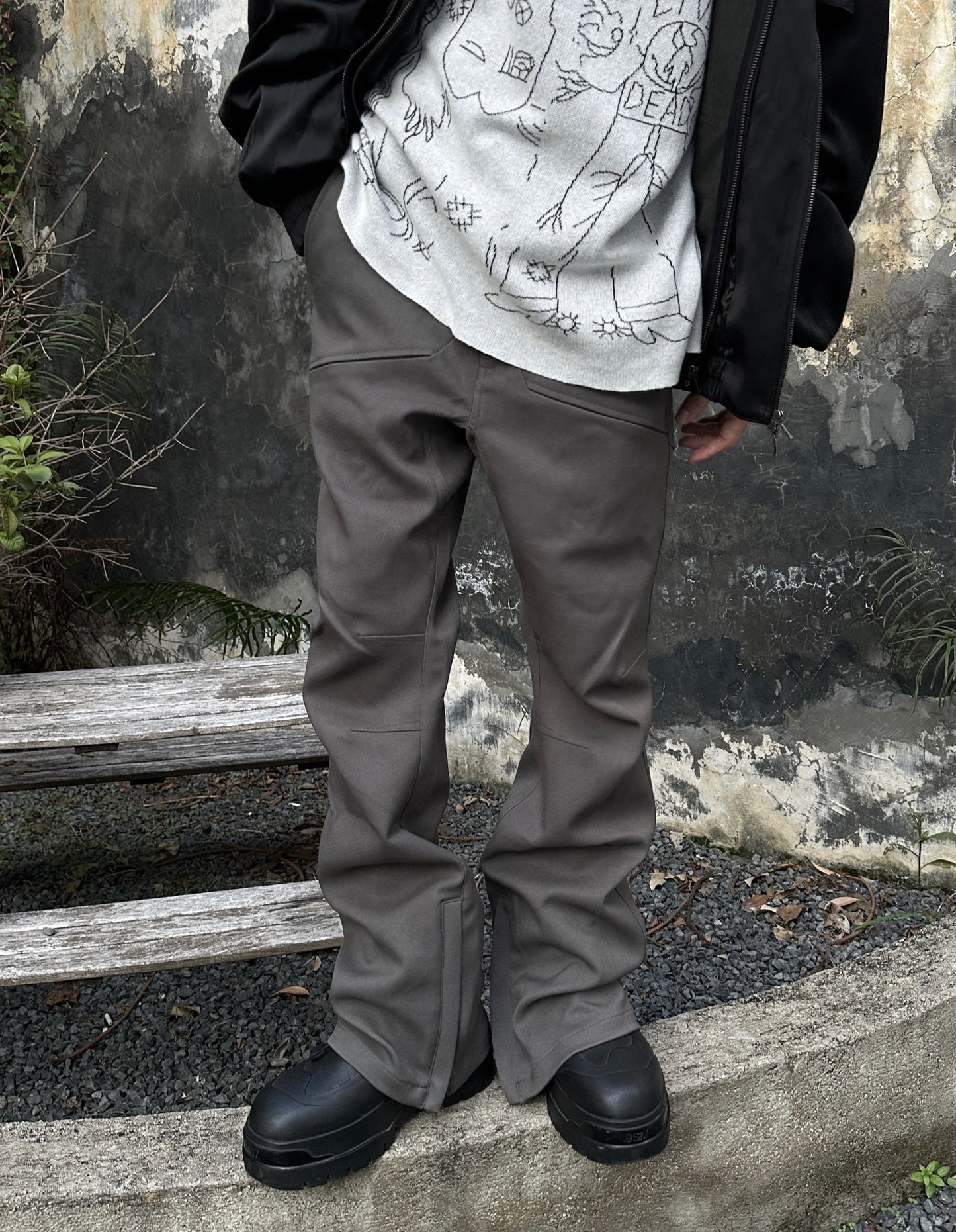 Heavyweight pleated casual pants