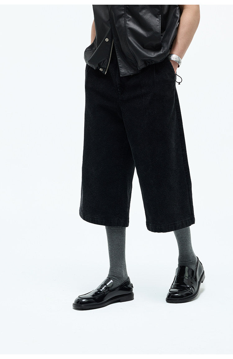 Corduroy Textured Cropped shorts