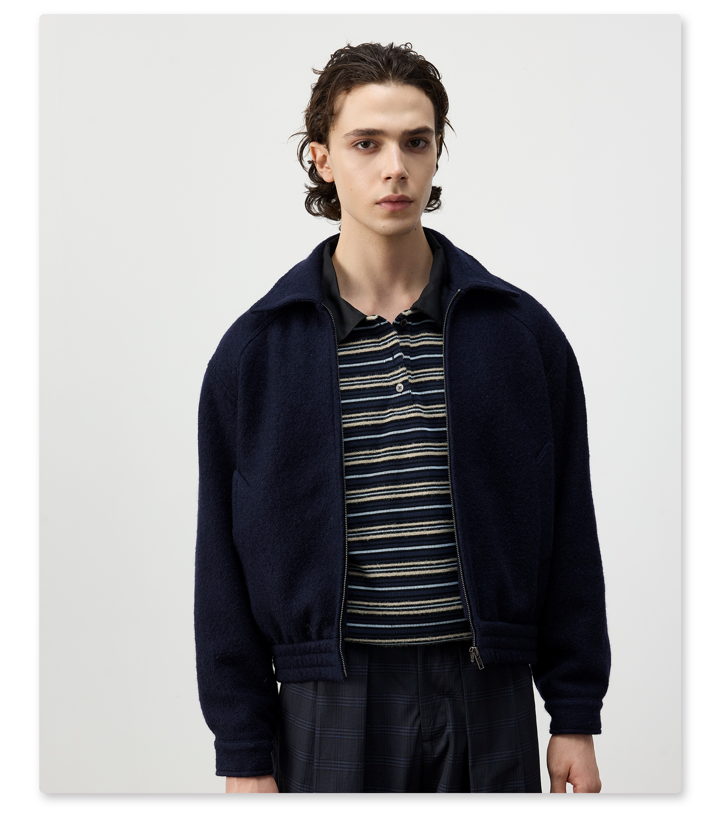 Short-length wide jacket