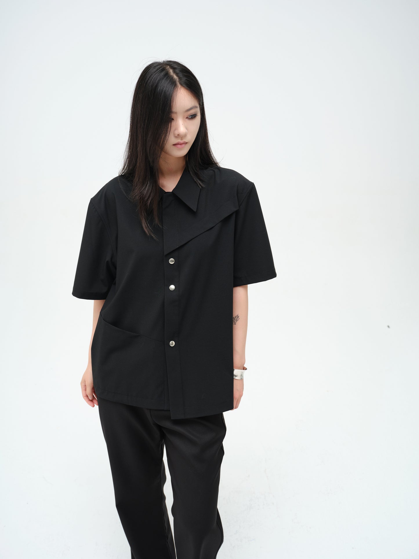 Loose-fit Asymmetrical Snap-Button Shirt