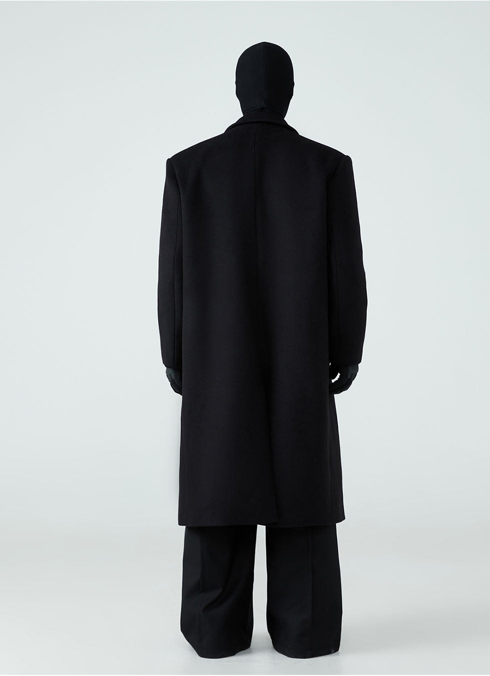 Double-breasted mid-length wool coat 