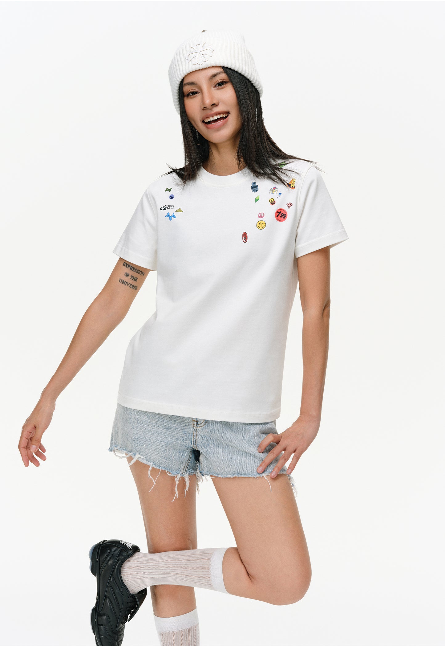 Thick sticker print T-shirt