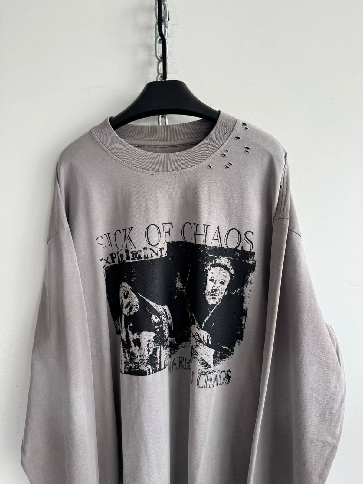 Wash-Finished Tear-Away Edge Street T-Shirt