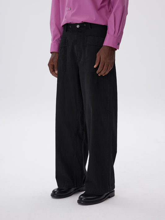 Casual pants with patch pockets