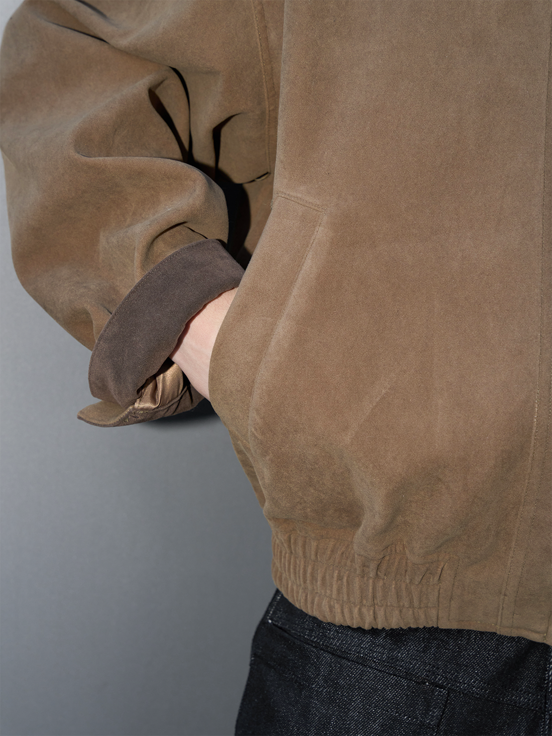 Turn-up sleeve suede jacket
