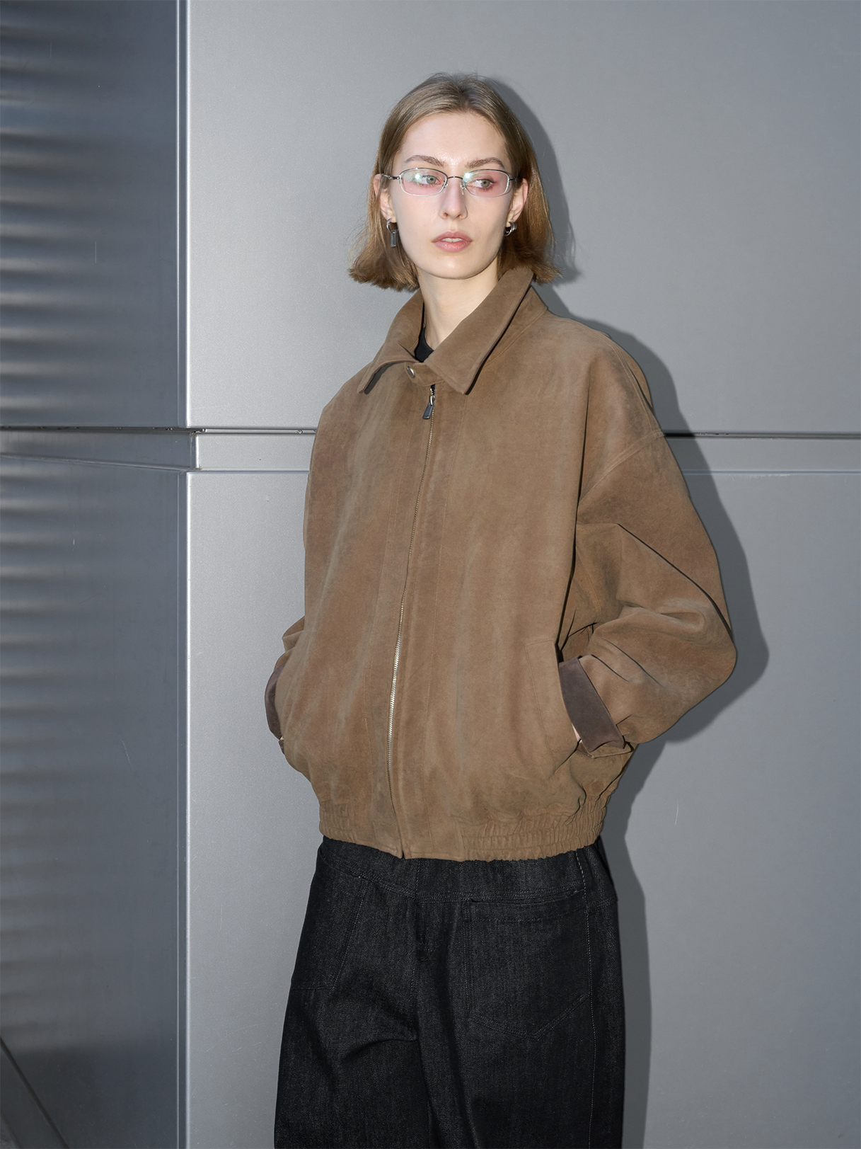 Turn-up sleeve suede jacket