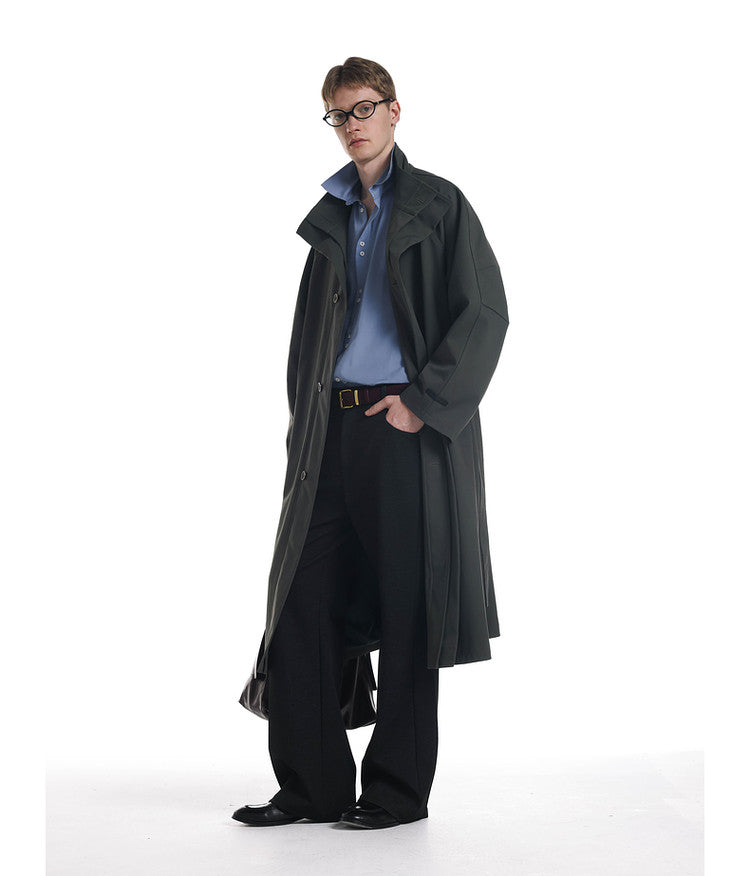 Low-style trench coat