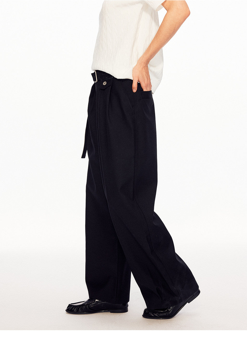 Casual Pants with an Adjustable Waistband