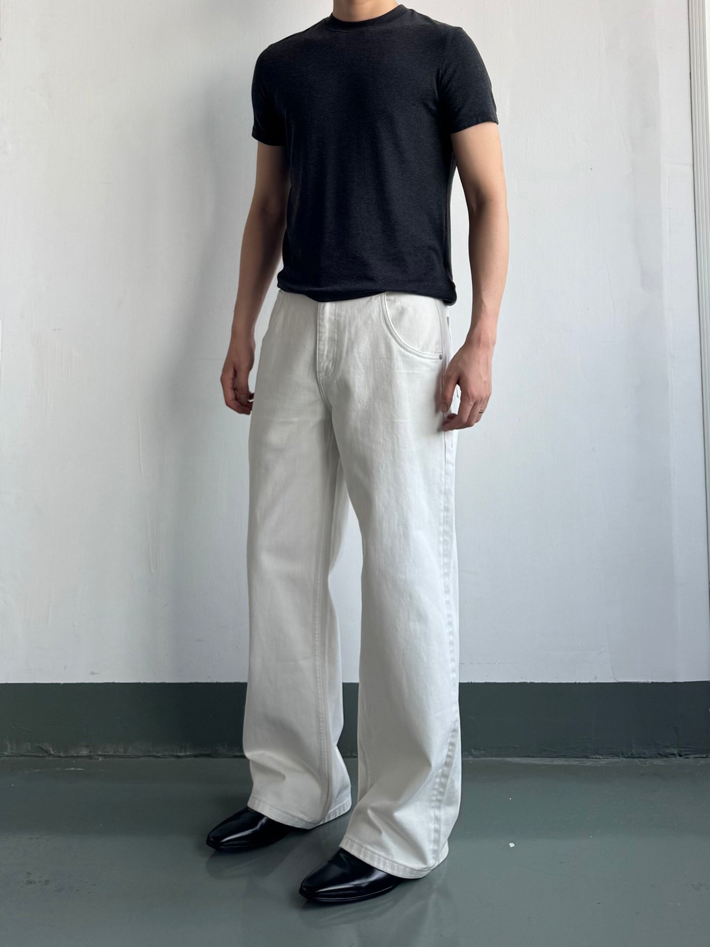 Straight-Cut Denim Pants with Stitching