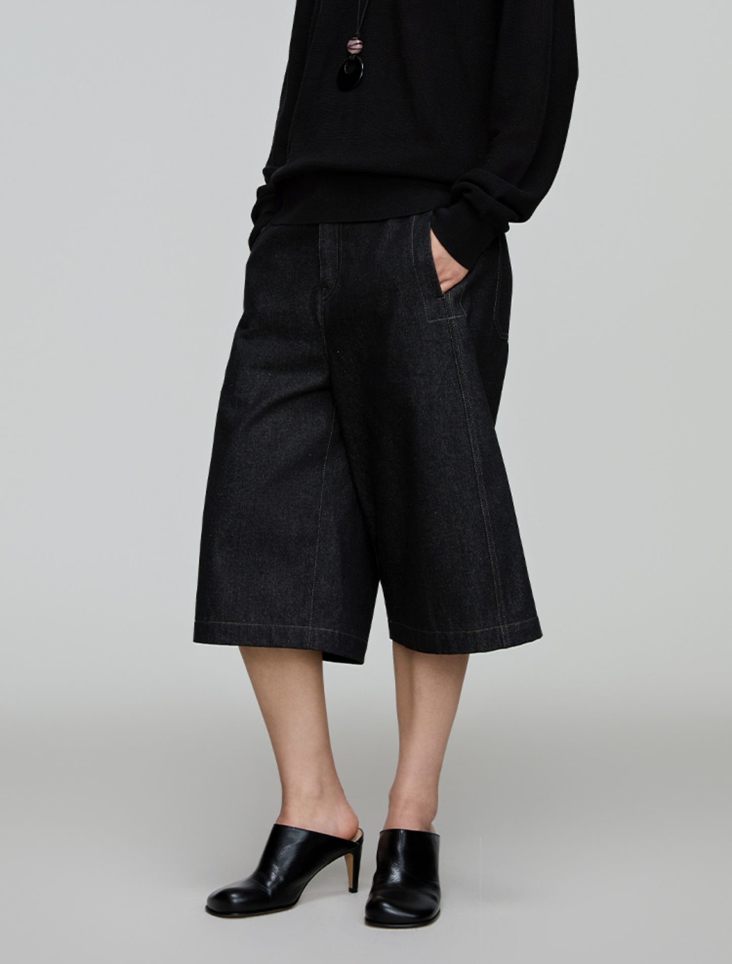 A-line loose denim shorts