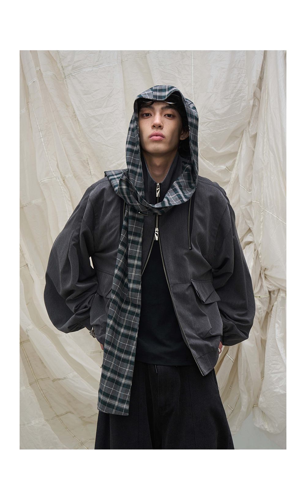 Detachable checkered jacket