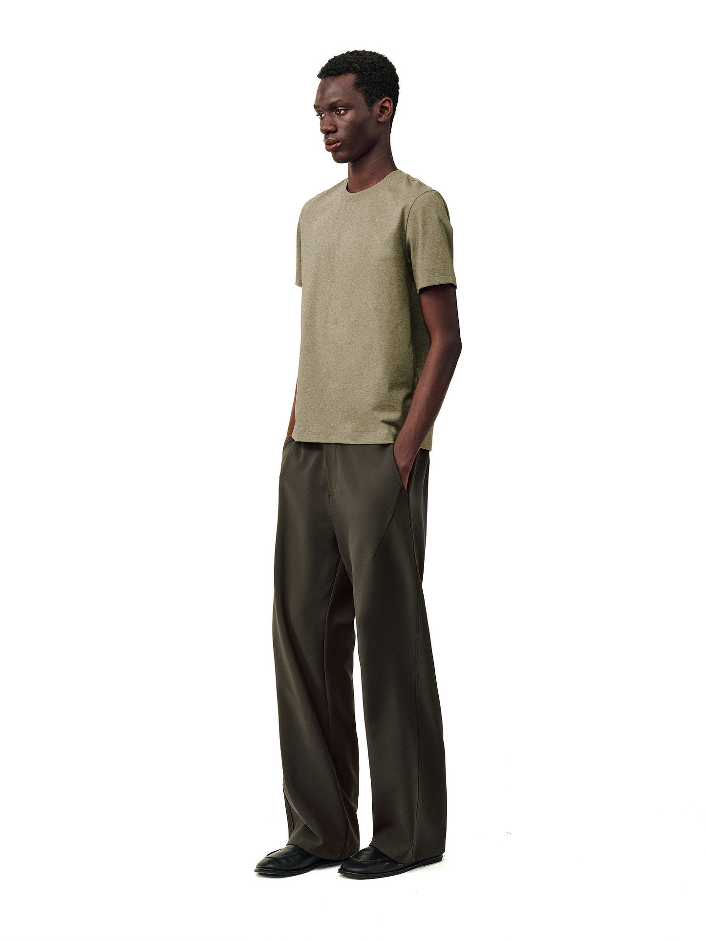 Wrinkle-resistant casual pants