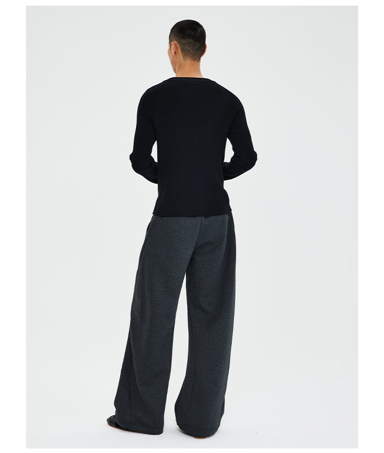 Tight-Fitting Wool Blend Sweater