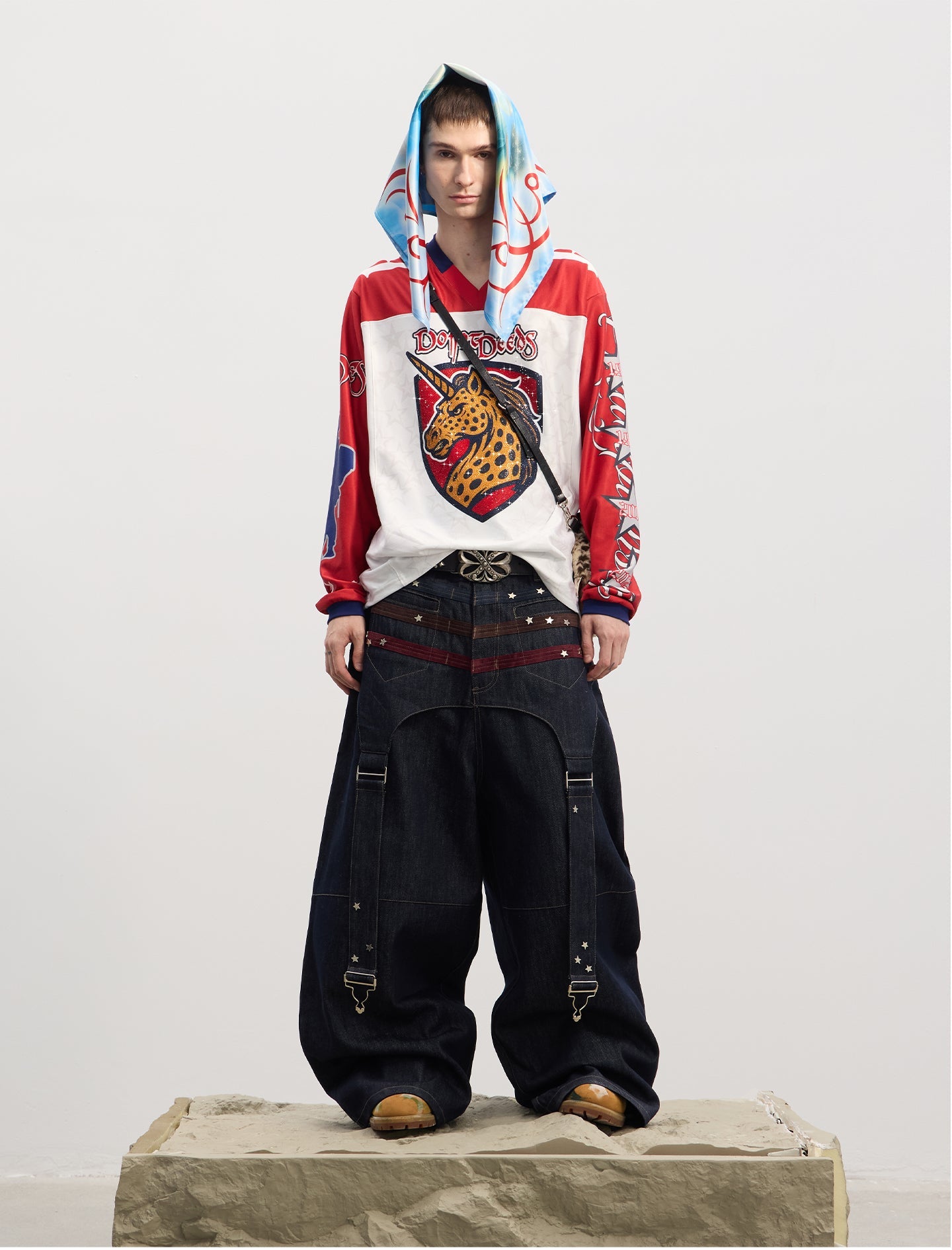 Deconstruction Design Jeans