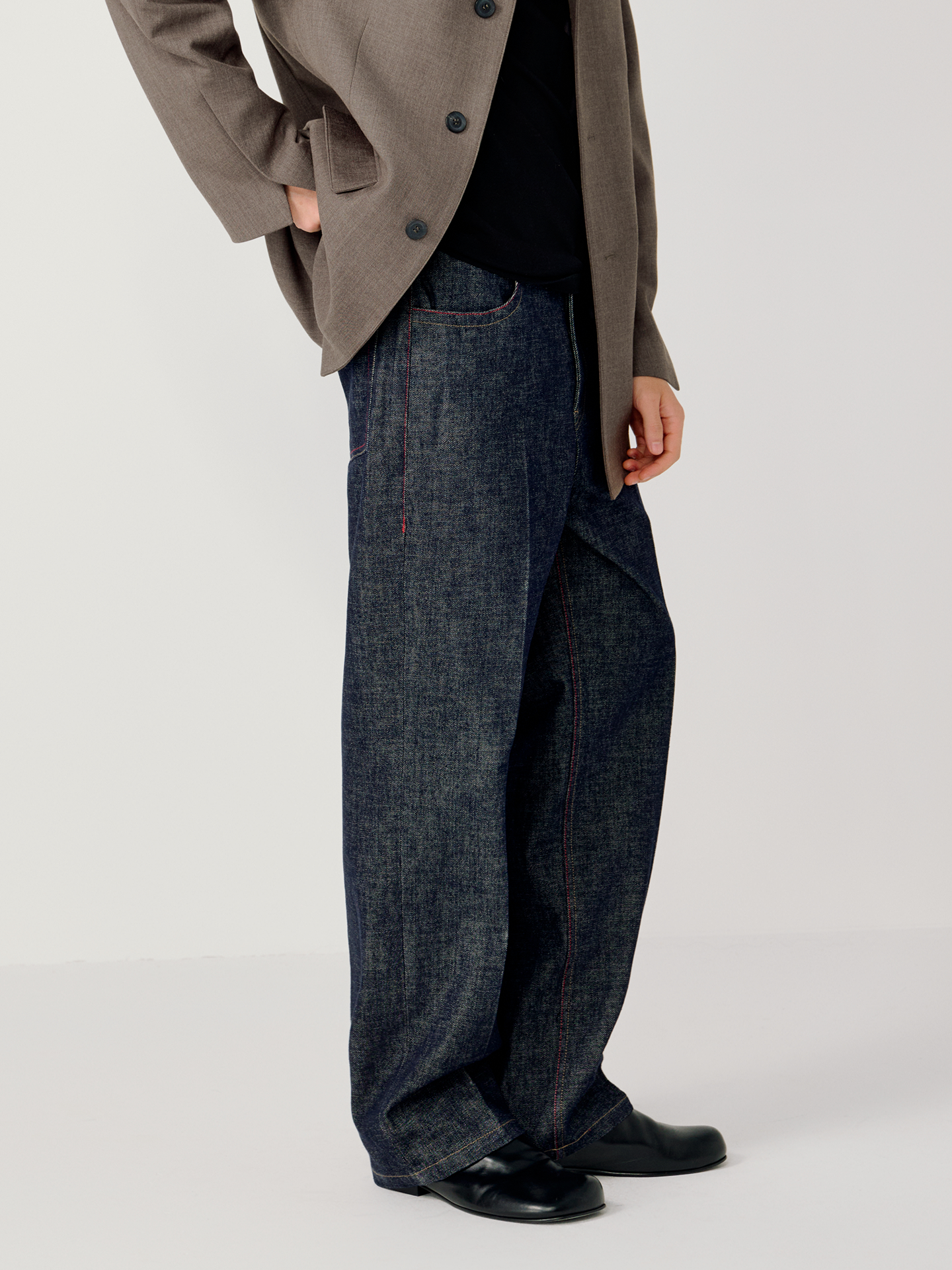 6-Pocket Center Seam Jeans