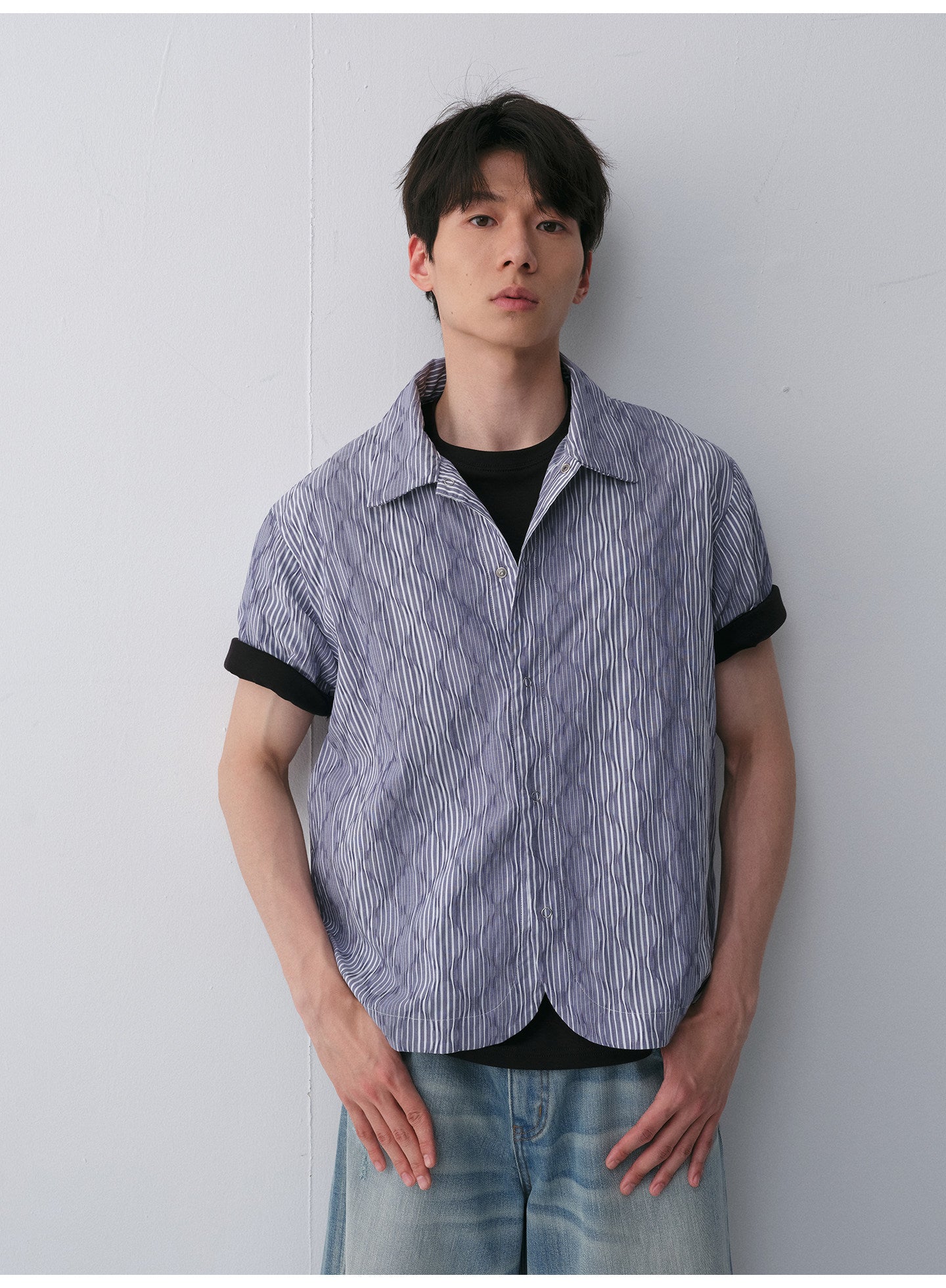 Pleated short-lapel shirt