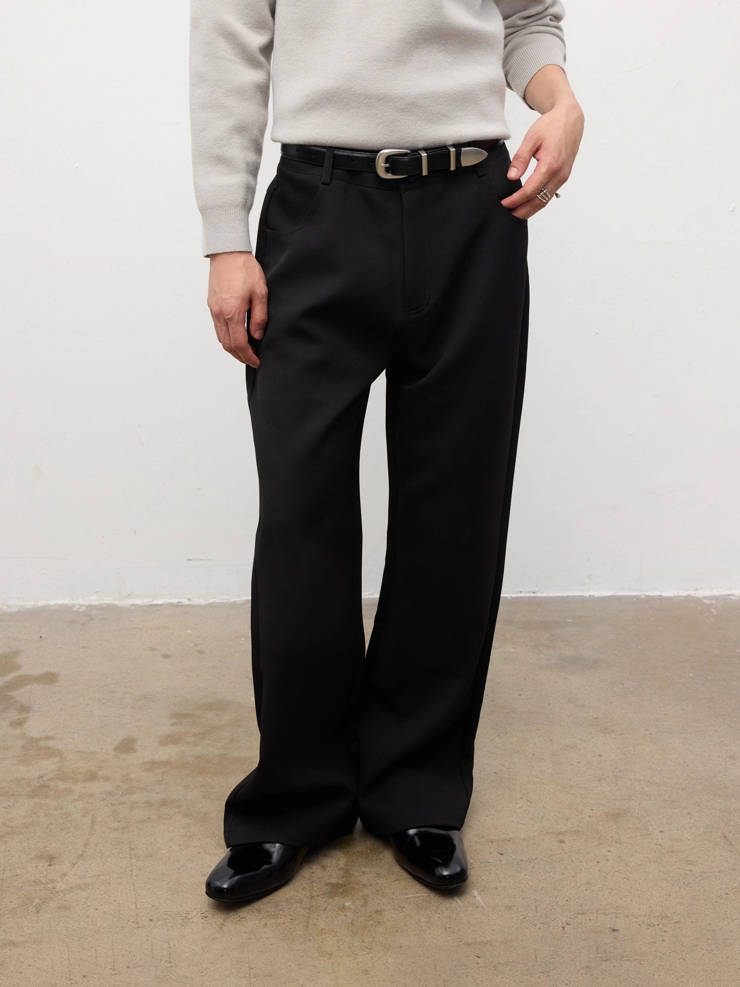 Wrinkle-resistant casual pants