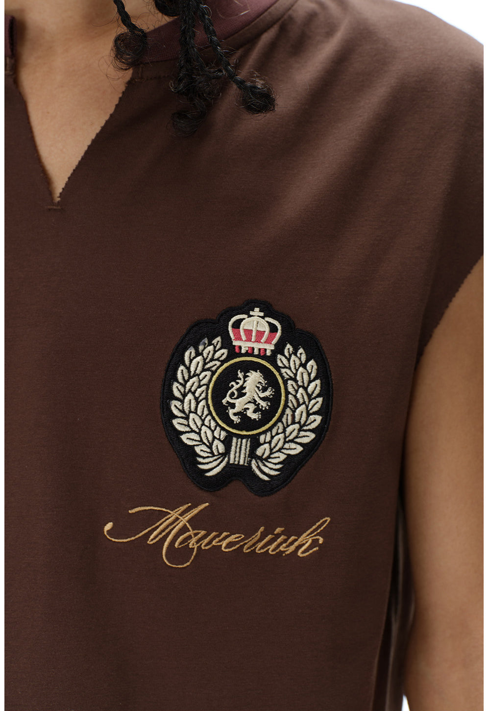 Embroidered Badge Sleeveless Shirt