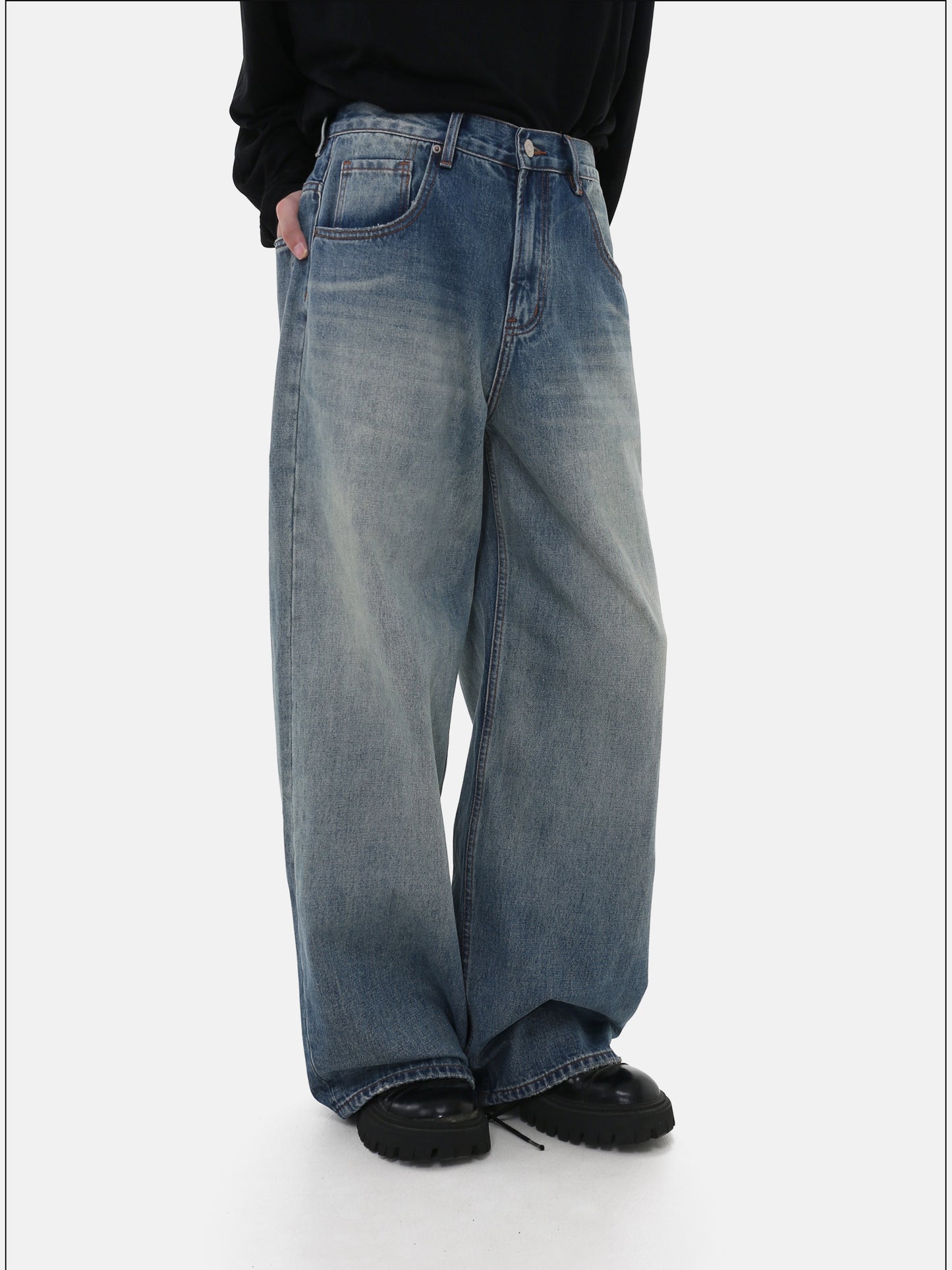 Casual Straight-Leg Jeans