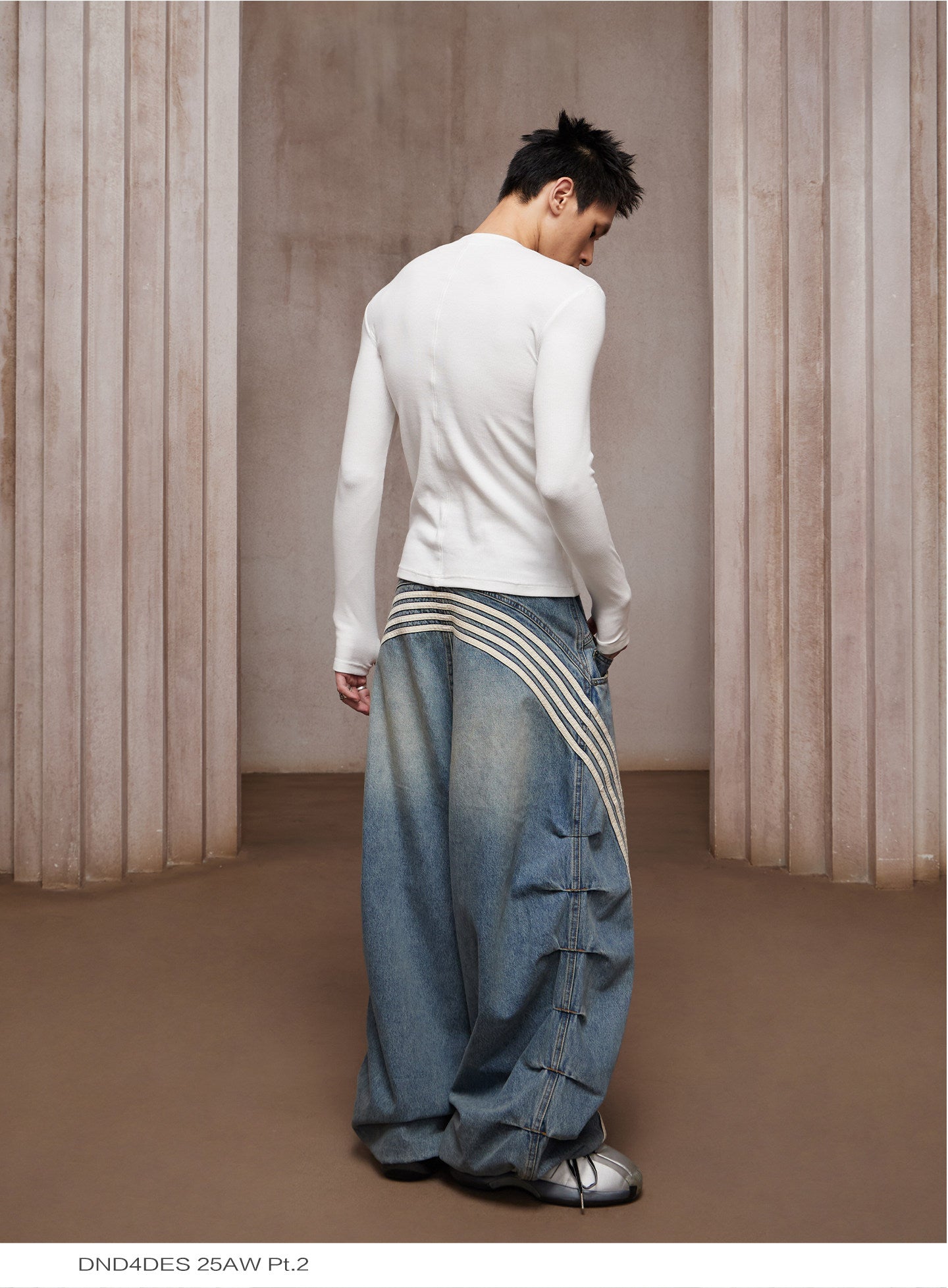 Pleated Stripe Wide-Leg Jeans