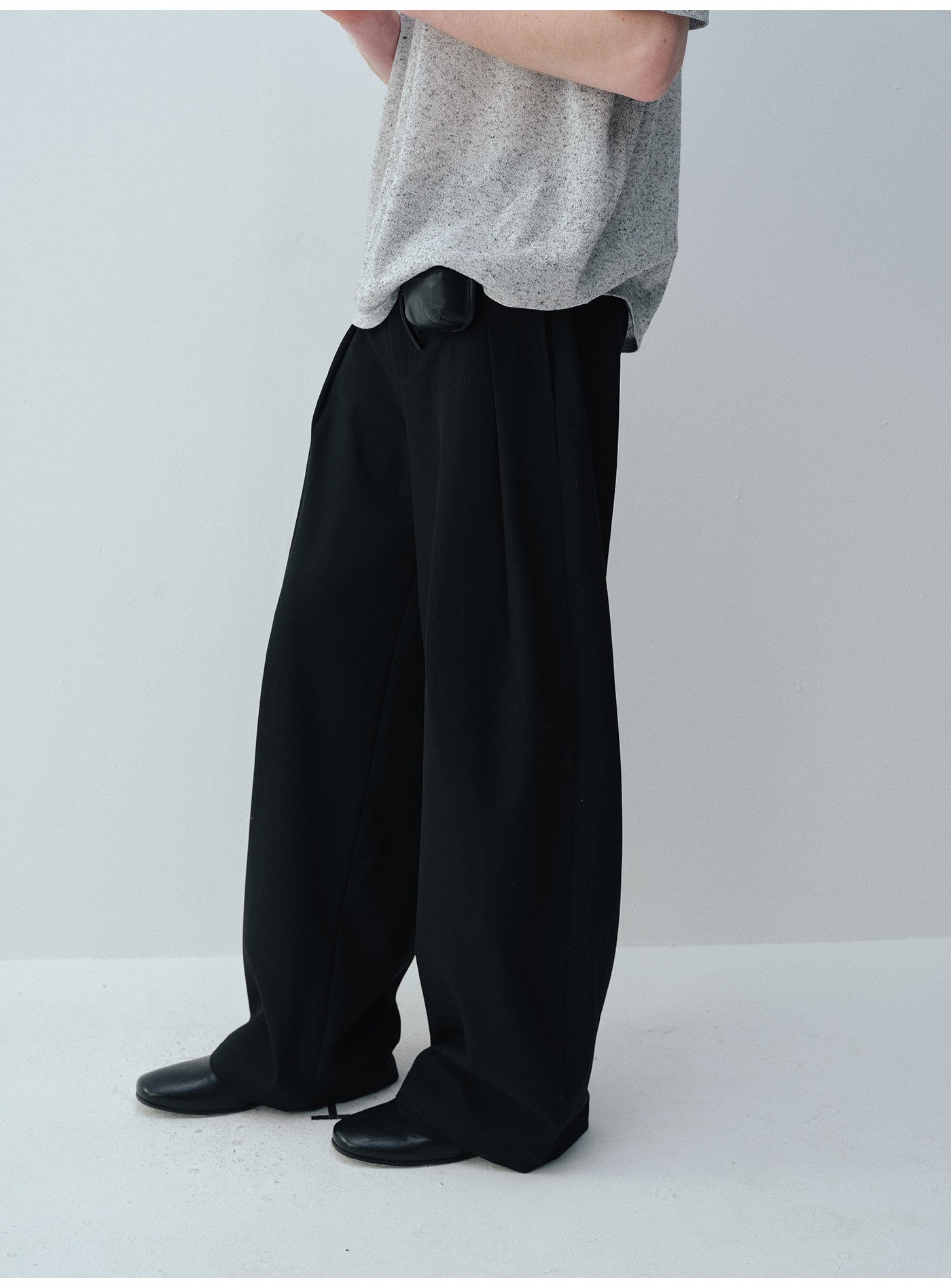 더블 플리츠 울 블렌드 캐주얼 팬츠