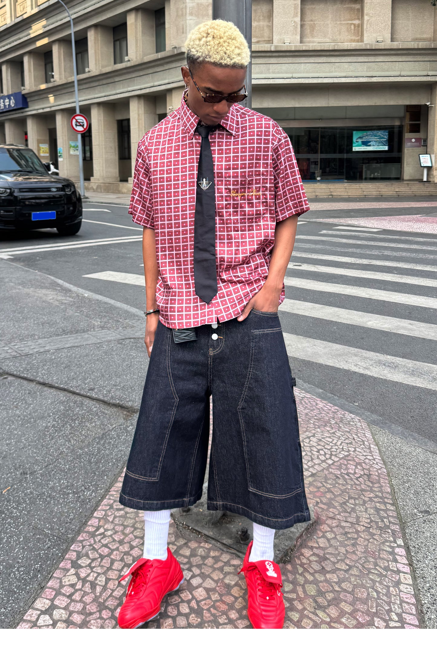 Short wide box lapel shirt