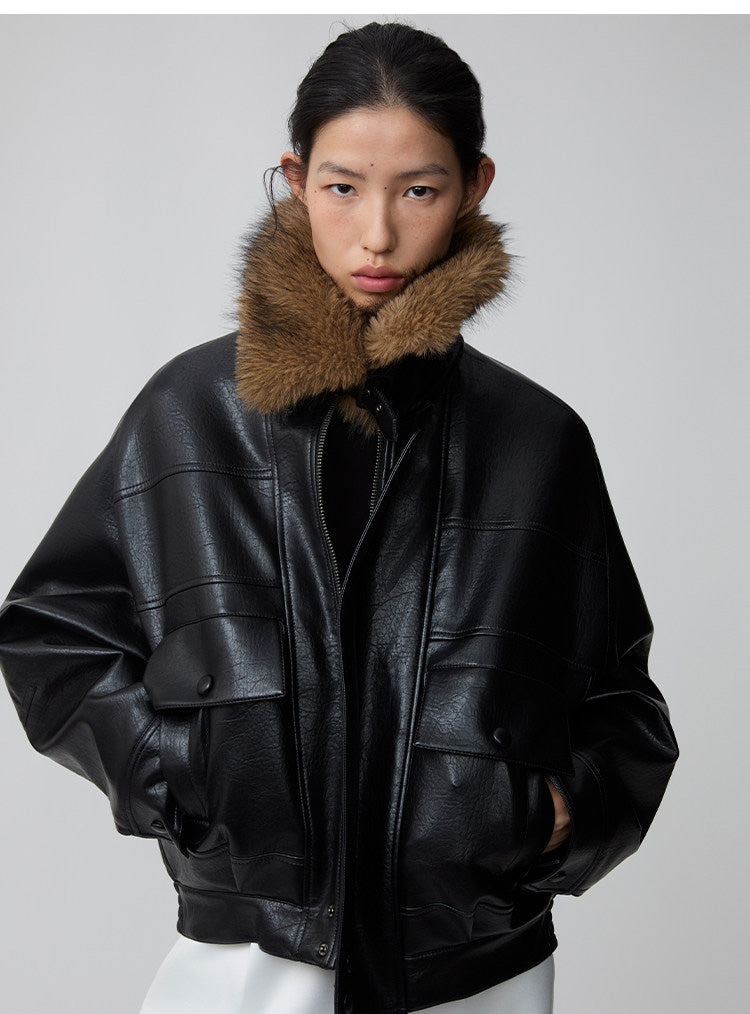 Detachable fur collar bomber jacket