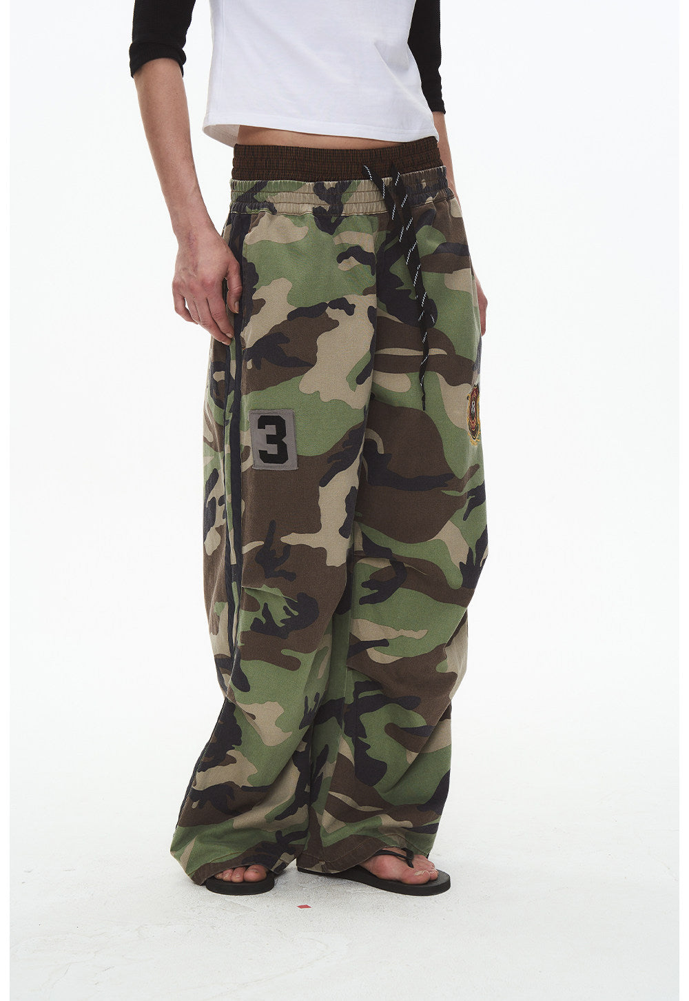 Aged Finish Double-Waist Camo Casual Pants