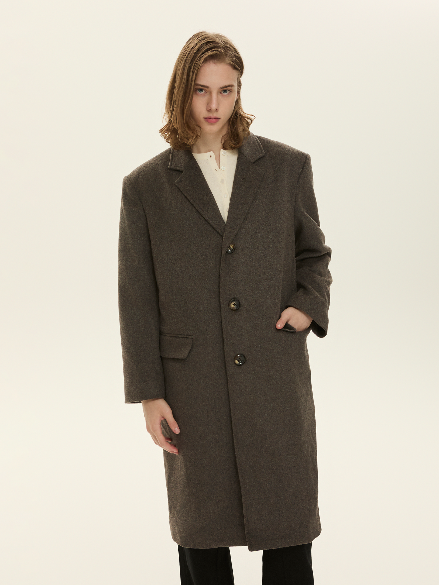 Wool blend single-breasted coat