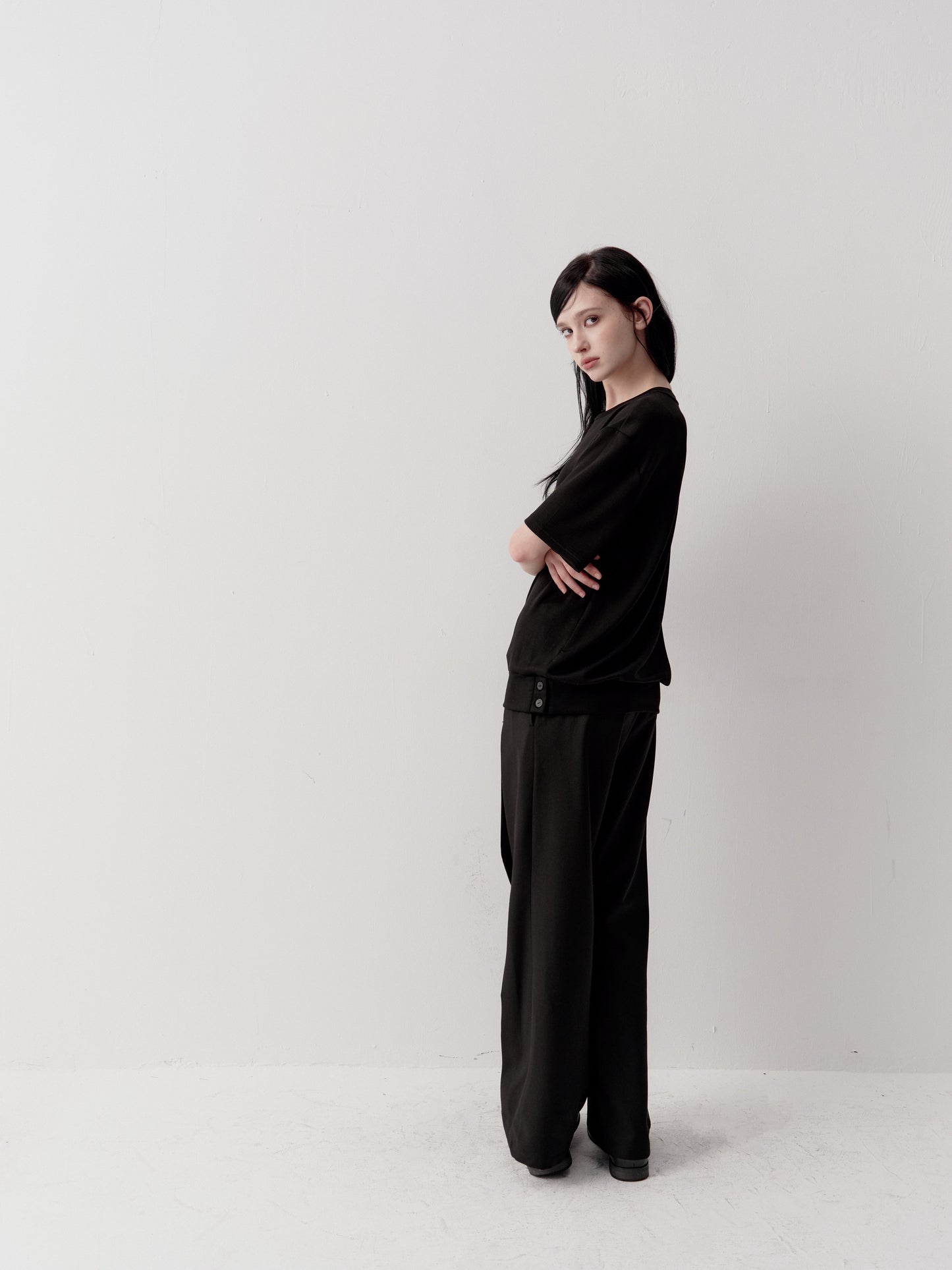 Inner-Work Pleated Wide-Leg Pants