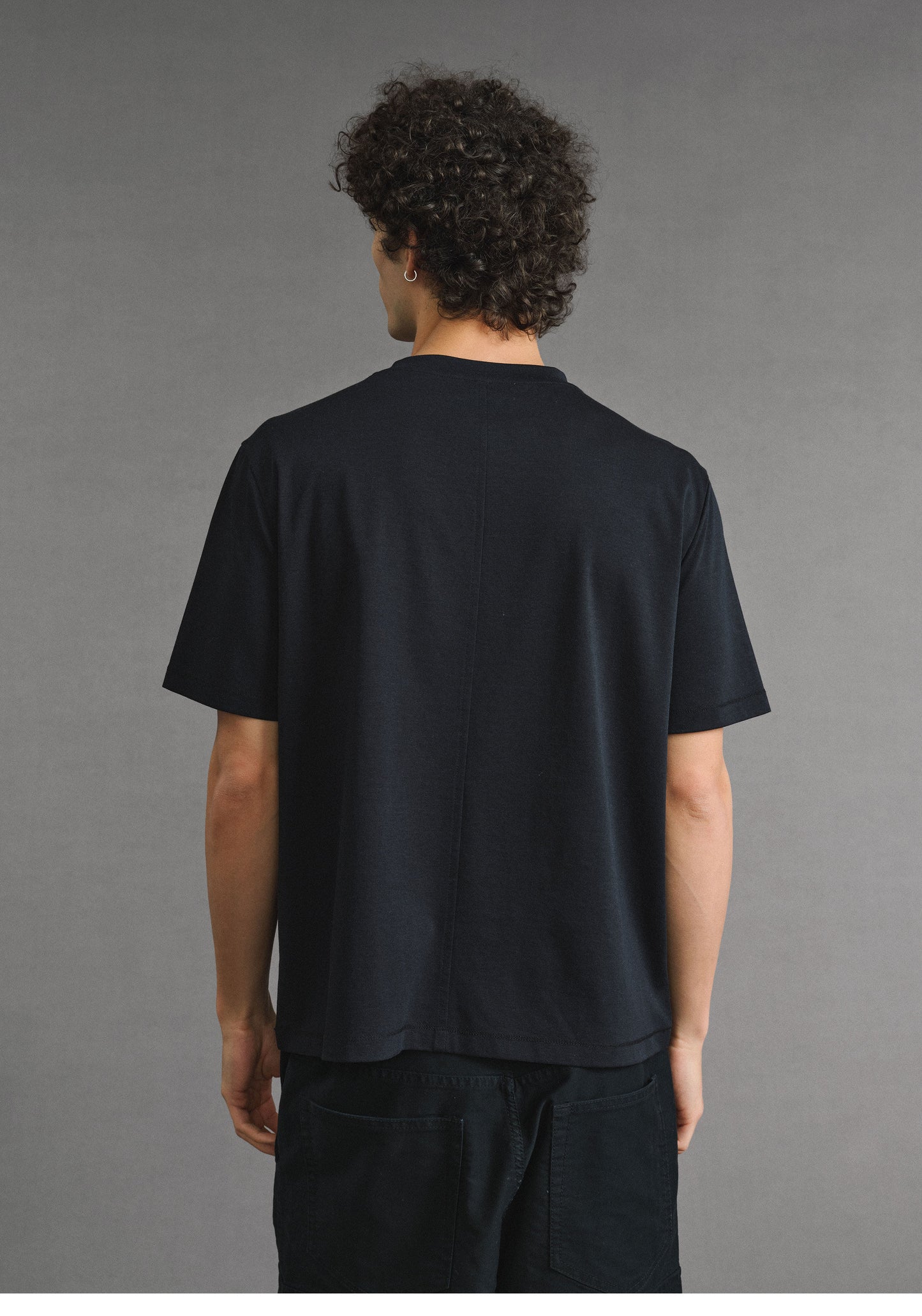 Basic Round-Neck Loose-Fit T-Shirt