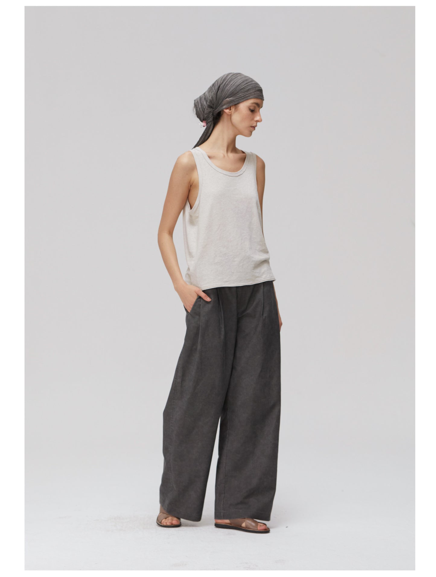 Basic Versatile Sleeveless Shirt