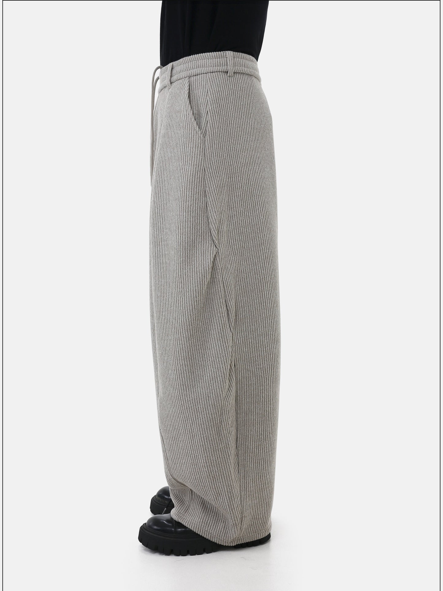 Relaxed Pleated Knit Sweatpants