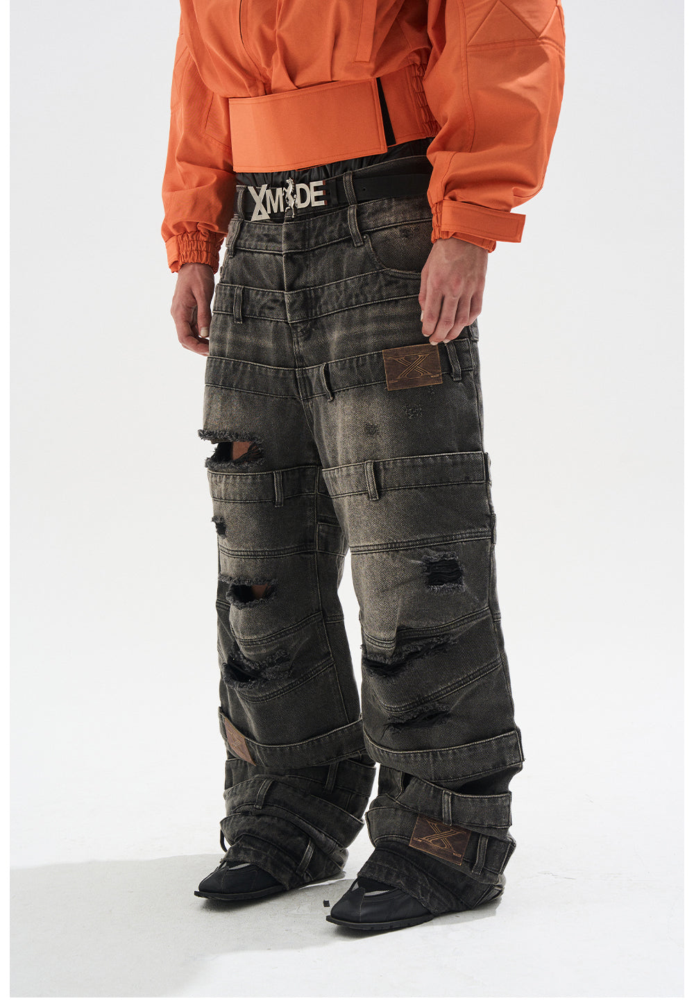 Ash-washed baggy jeans