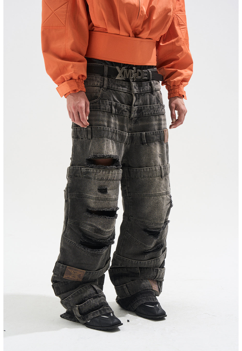 Ash-washed baggy jeans