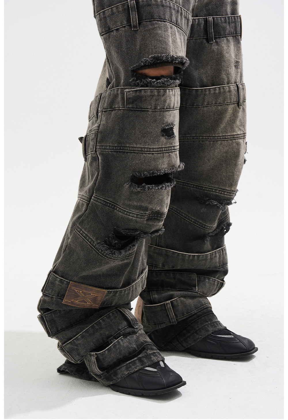 Ash-washed baggy jeans