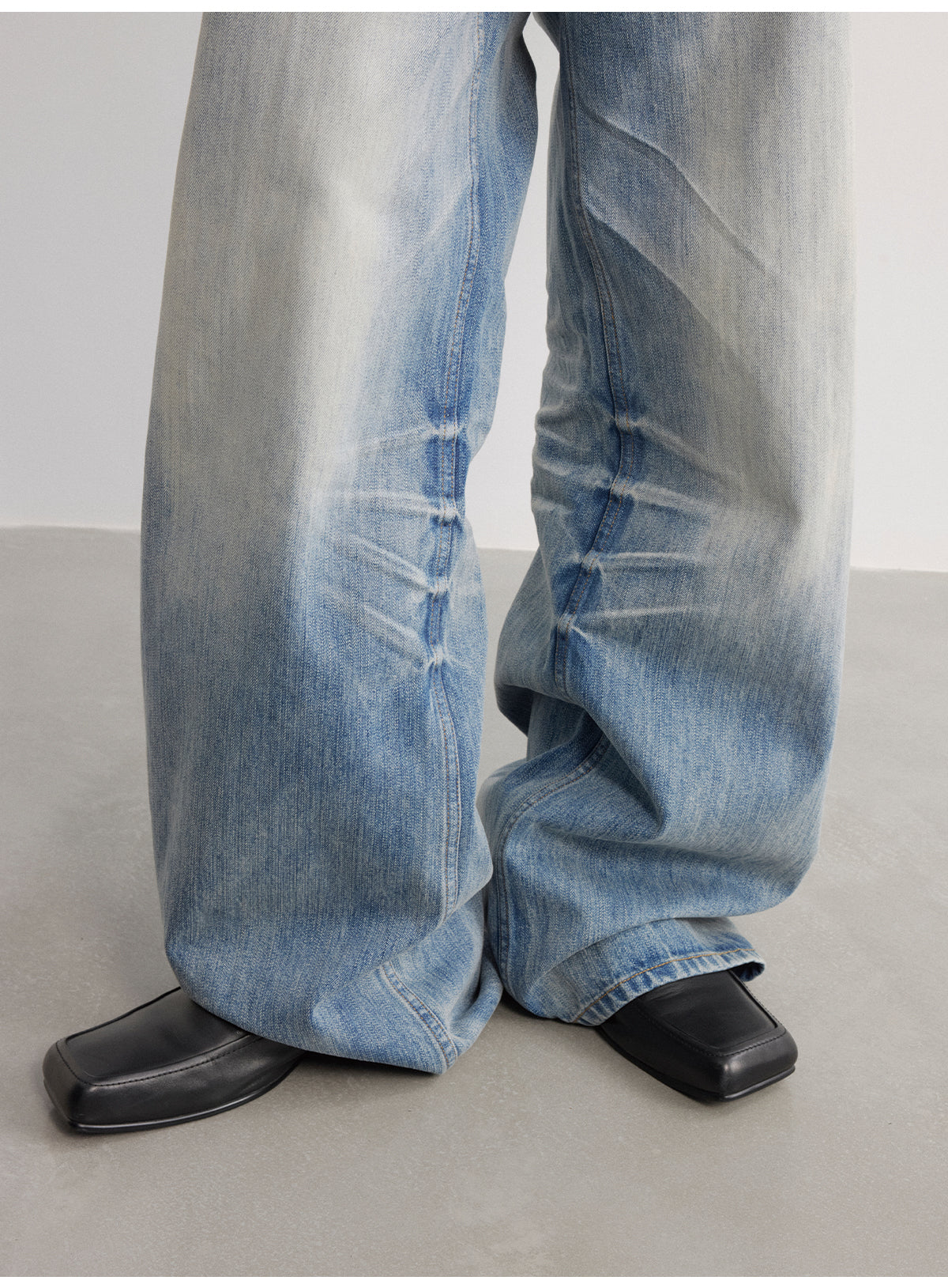 Wash-processed wide-leg jeans