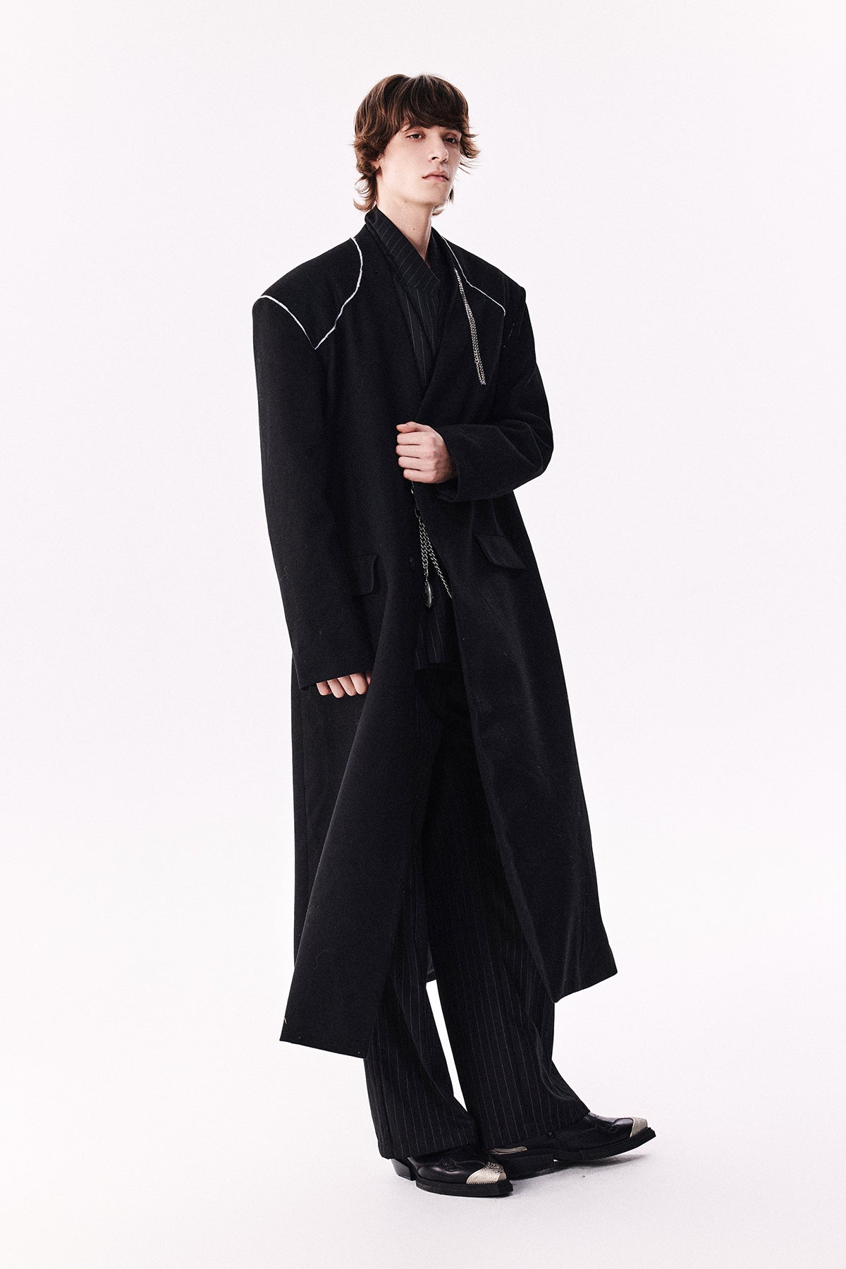 Shoulder pad long coat