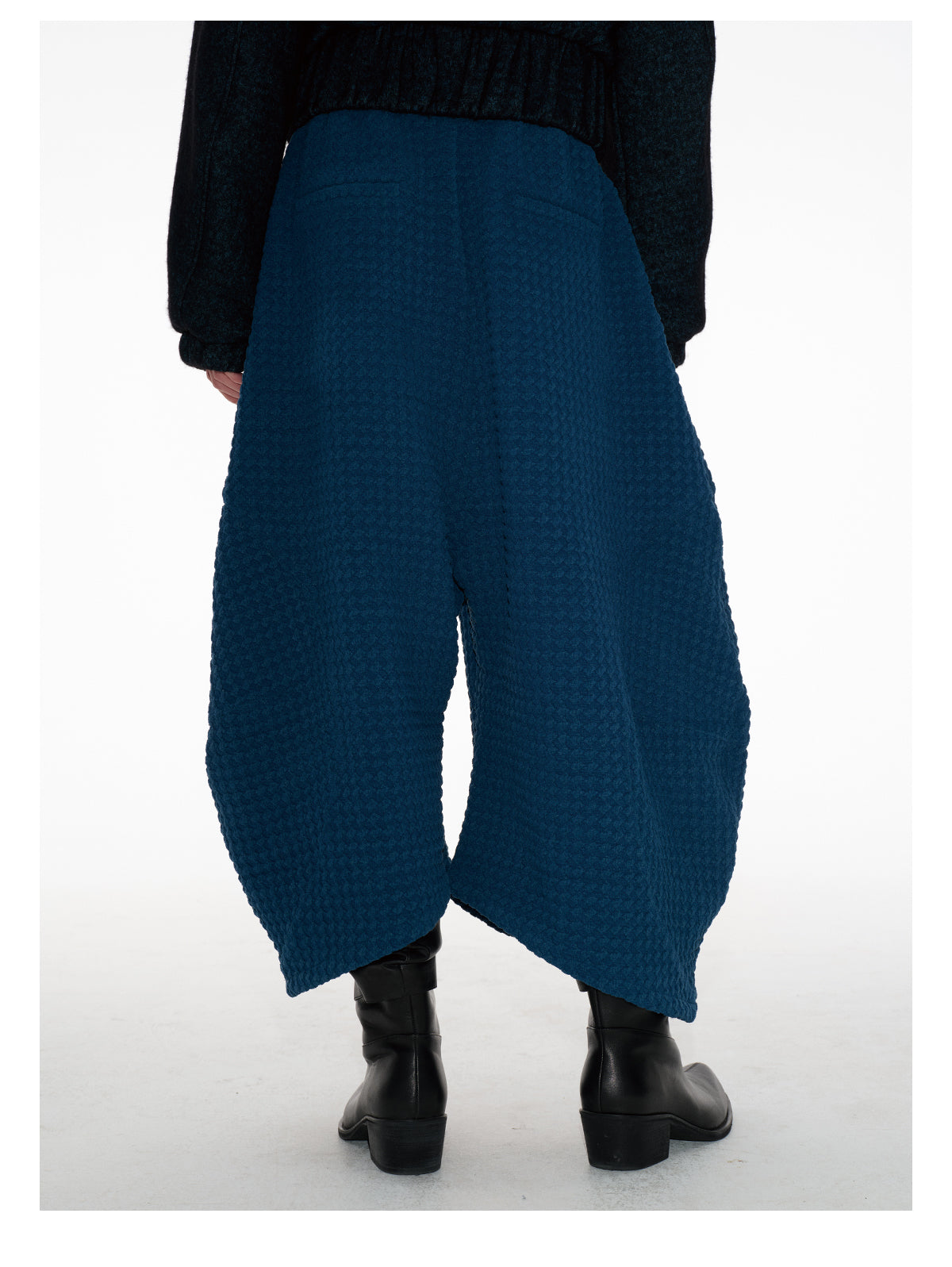 Flower Bud Cropped Pants