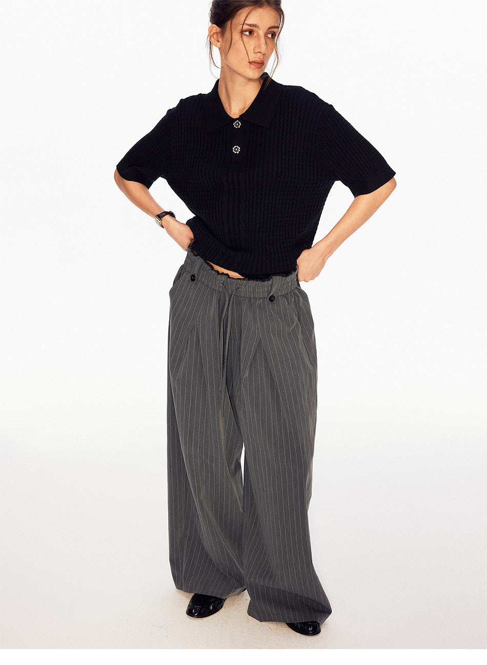 Wide-leg pants with an elastic waistband