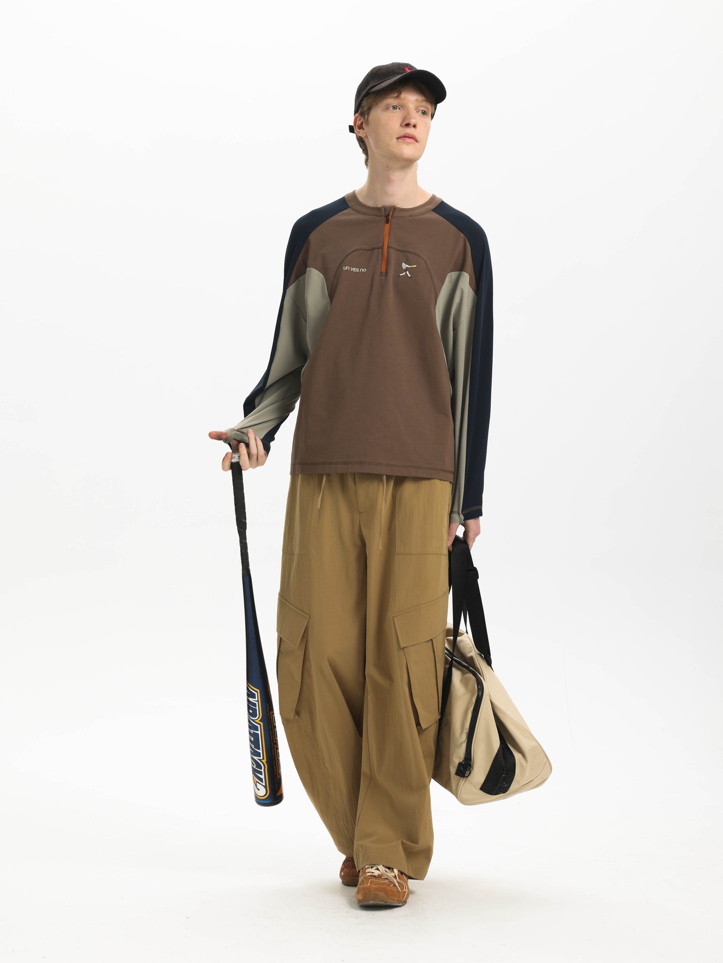 Contrast color sports T-shirt