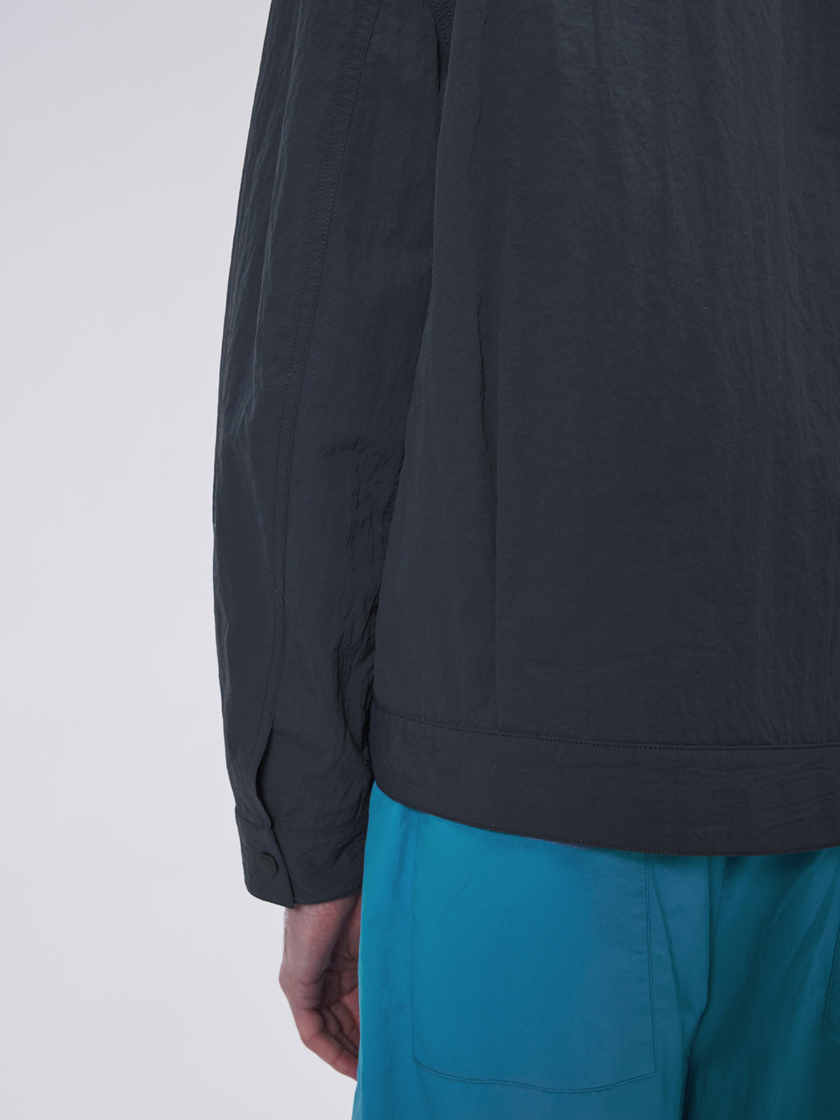 Short Wide Wrinkled Nylon Jacket