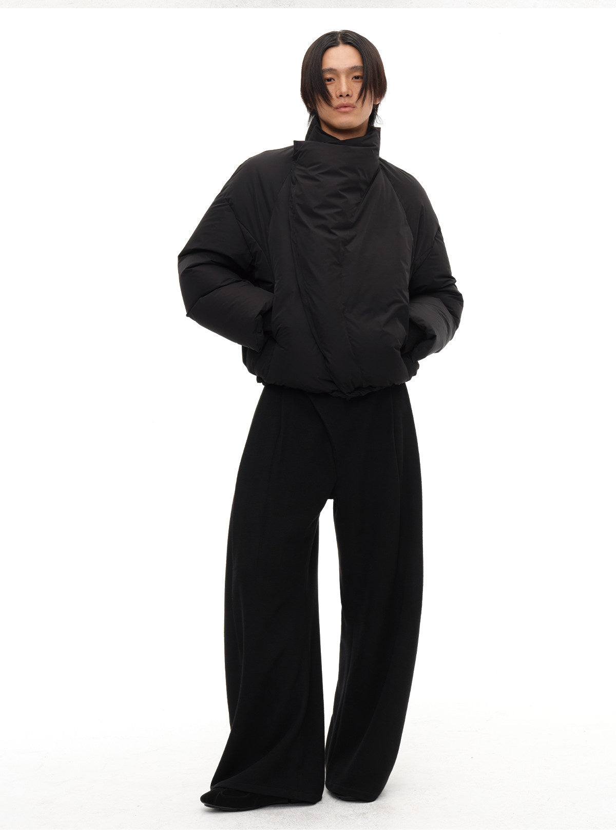 Diagonal-front pleated wool pants