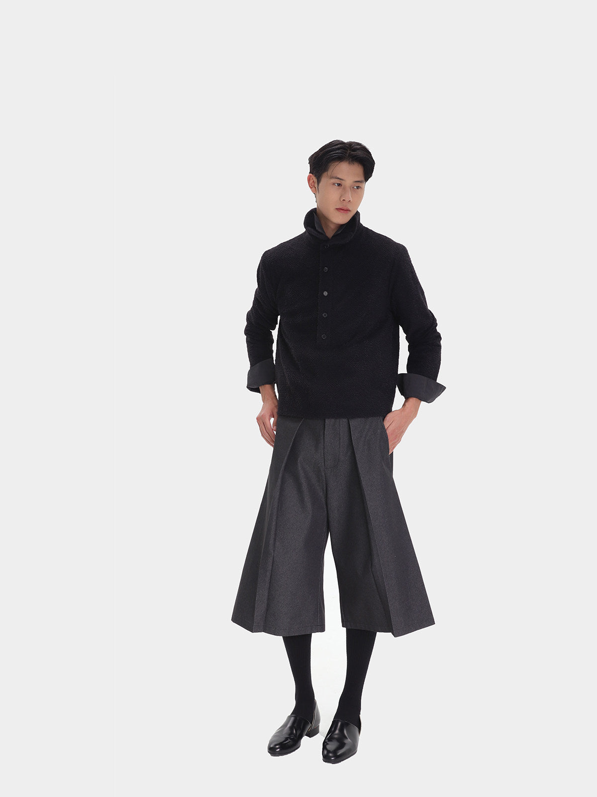 Loose-Fit Double-Pleated Shorts