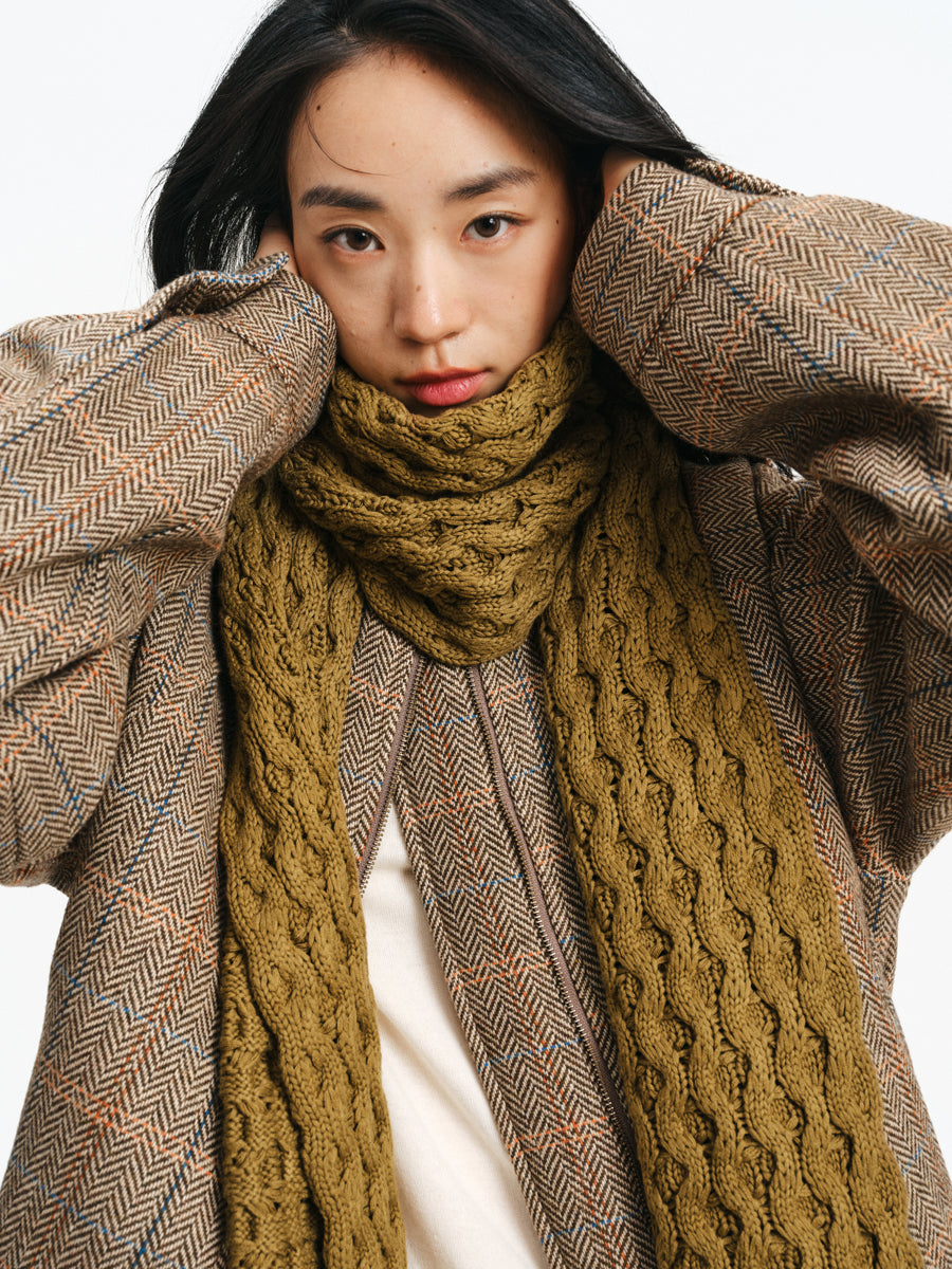 Cable-knit Heated Long Scarf