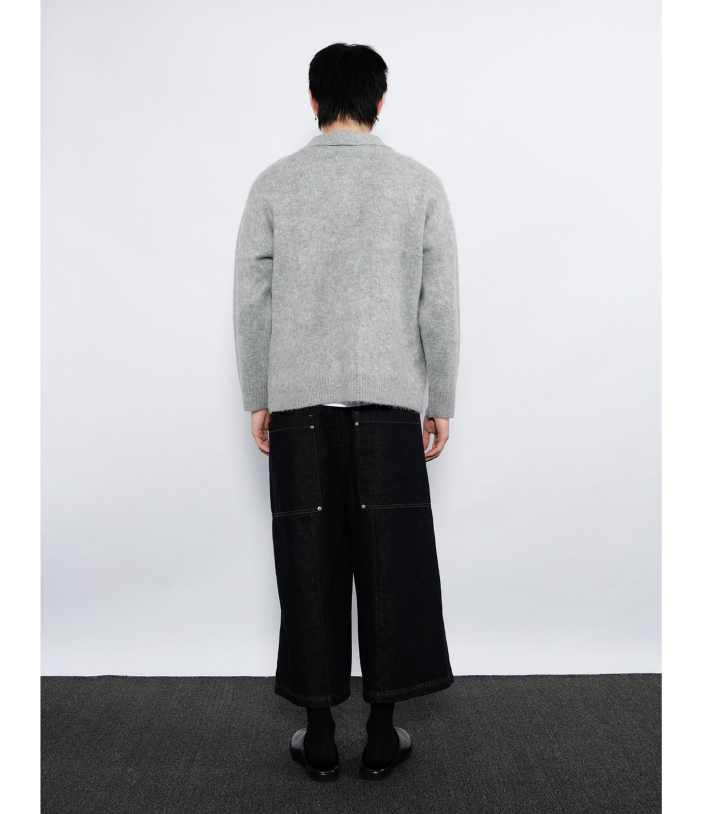 Mix-Color Yarn Collared Sweater