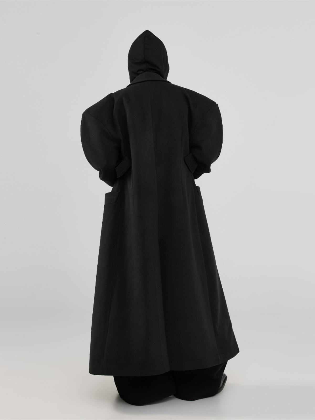 Minimalist Silhouette Long Wool Coat