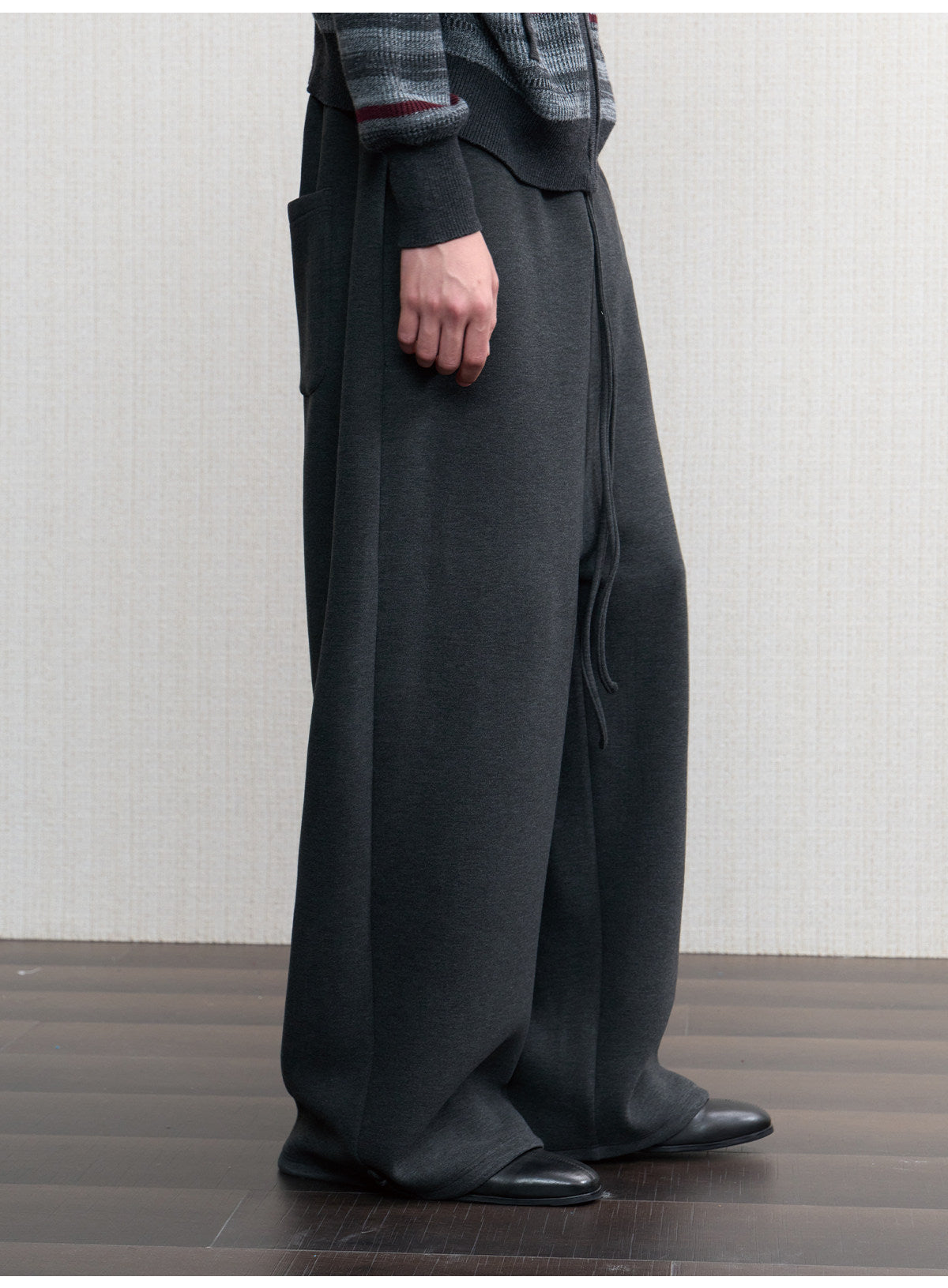 Low-Waist Fleece-Lined Sweatpants